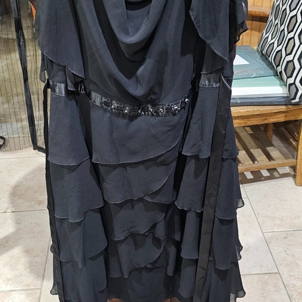 Avenue Black Chiffon Beaded Waist Size 18 Cocktail Dress